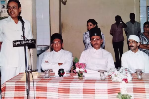 512e15_11a97b33d752485a8771ff625d9b429b~mv2