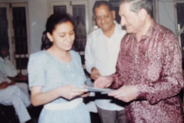 512e15_73f6f3b13de94efbafb41a66126620e3~mv2_d_1600_1200_s_2