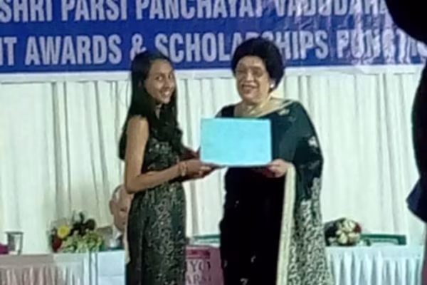 512e15_cee70690258d4ea3bc5b065674d40ffe~mv2